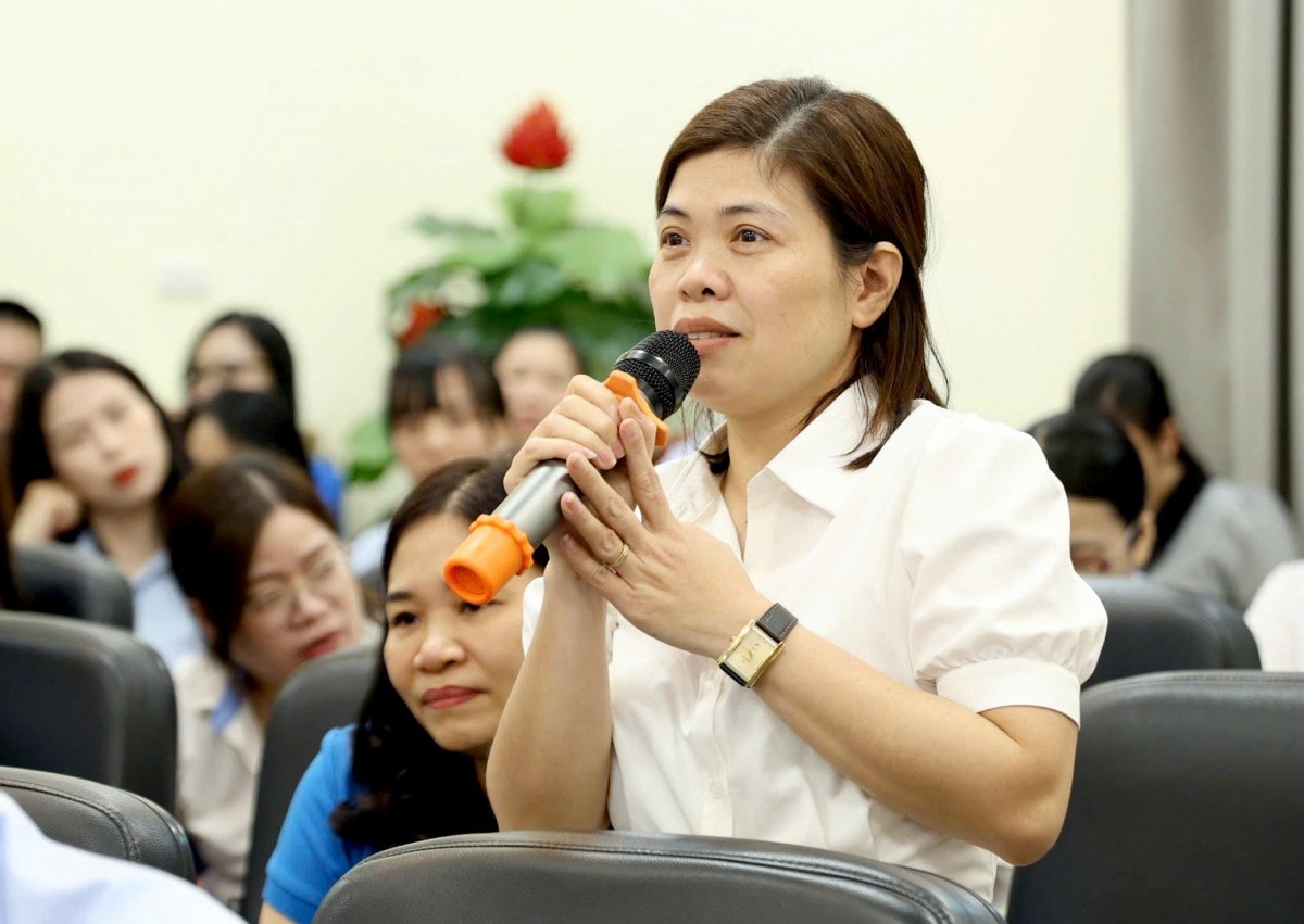 TRỰC TUYẾN HÌNH ẢNH: Đối thoại, giao lưu về những chính sách mới liên quan đến người lao động