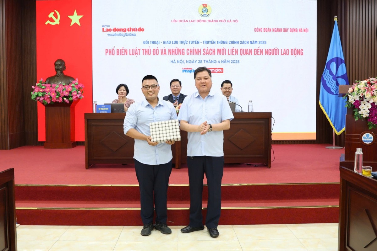 TRỰC TUYẾN HÌNH ẢNH: Đối thoại, giao lưu về những chính sách mới liên quan đến người lao động