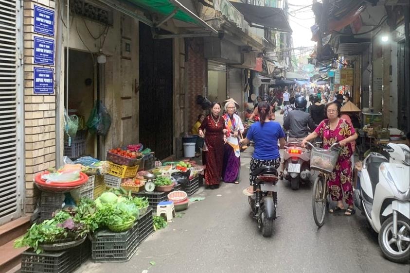 Vi phạm trật tự đô thị tại phường Phúc Xá, quận Ba Đình: Cần xử lý quyết liệt hơn