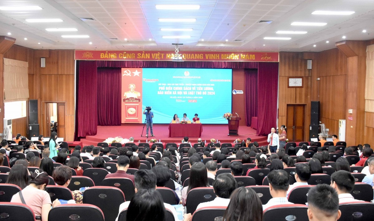 TRỰC TUYẾN HÌNH ẢNH: Giải đáp vướng mắc về chính sách tiền lương, bảo hiểm xã hội và Luật Thủ đô 2024