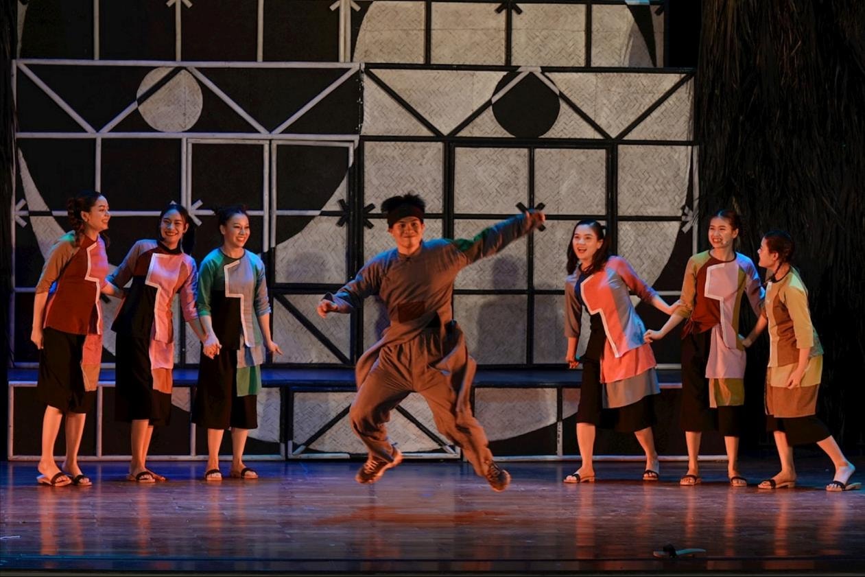 hon-truong-ba-3.jpg