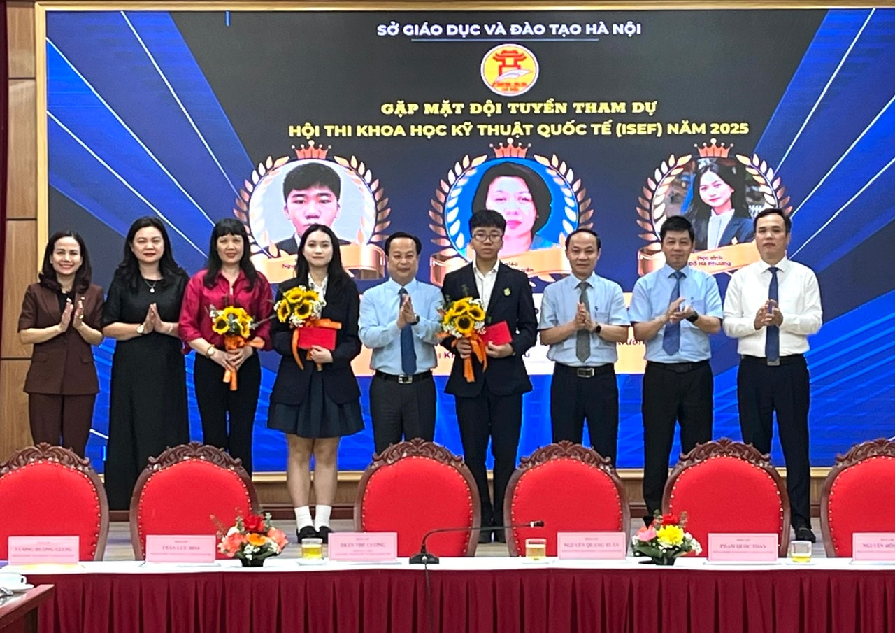 giai-nhat-viet-duc-thi-quoc-te-bgd-tang-hoa(1).jpg?w=900