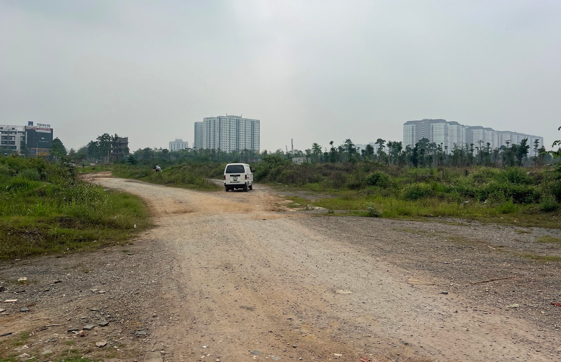 tuyen-duong-noi-tu-cau-a1-phuong-phu-luong-quan-ha-dong-voi-duong-truc-phia-nam-ha-noi-cua-khu-do-thi-thanh-ha-chua-duoc-thi-cong..jpg