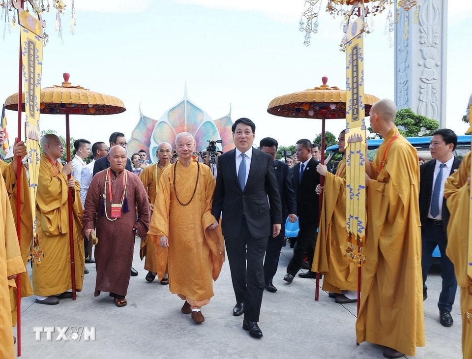 chu-tich-nuoc-du-dai-le-1.jpg