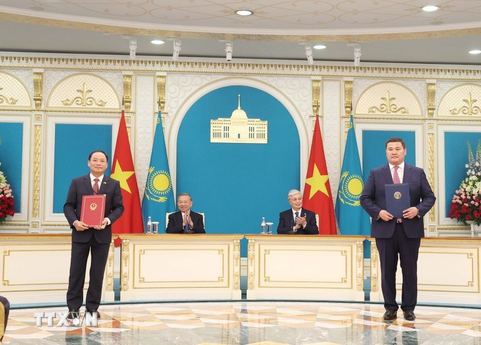 ttxvn-tong-bi-thu-to-lam-va-tong.jpg