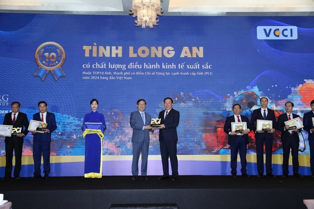 Tỉnh Long An được vinh danh Top 3 toàn quốc về Chỉ số Năng lực cạnh tranh cấp tỉnh (PCI) năm 2024 Tỉnh Long An được vinh danh Top 3 toàn quốc về Chỉ số Năng lực cạnh tranh cấp tỉnh (PCI) năm 2024
