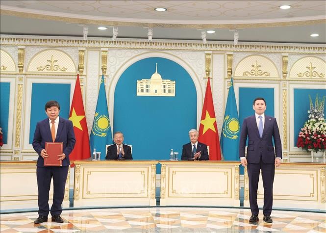 viet_nam-kazakhstan-5.jpg