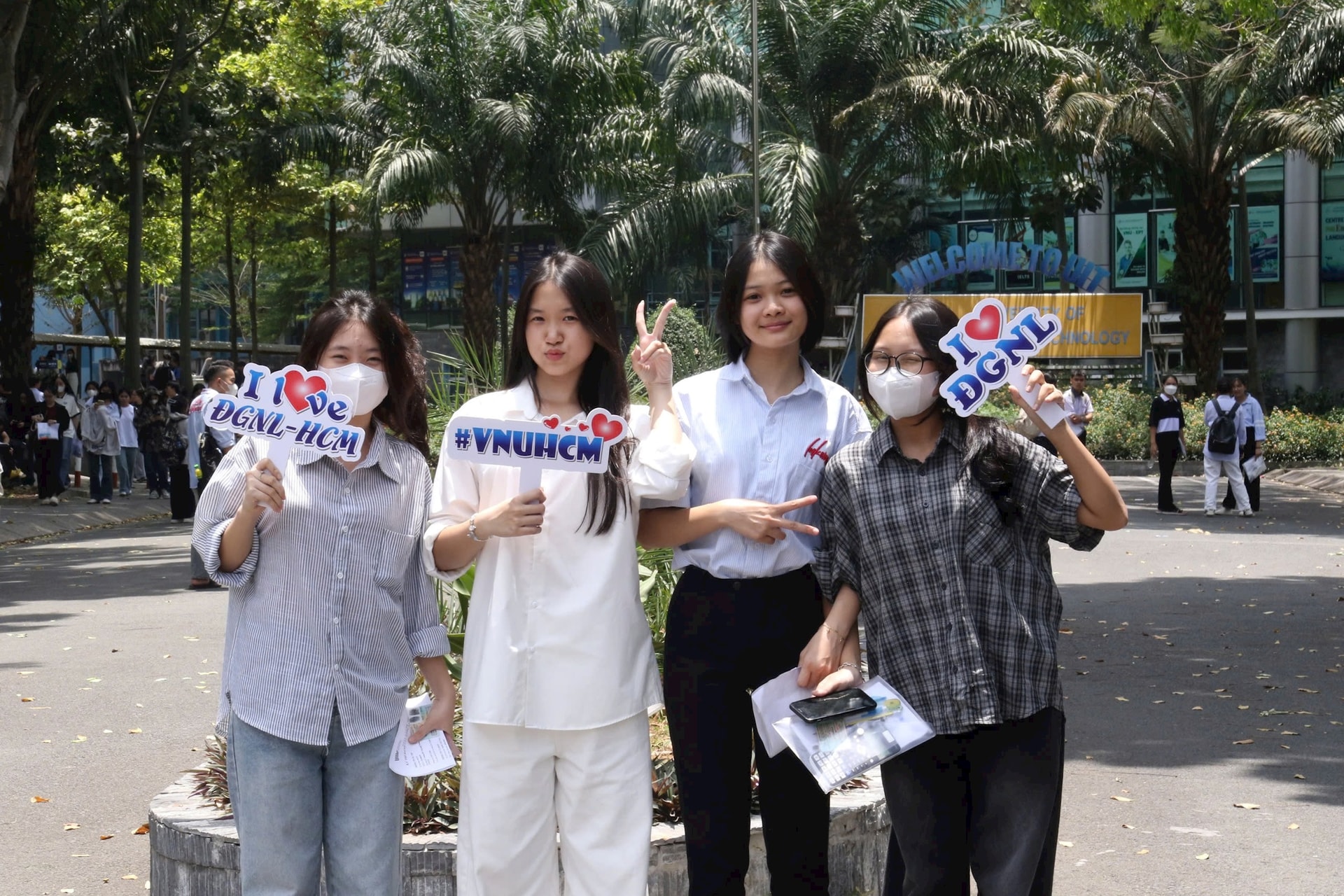 Hơn 97.000 thí sinh dự thi Đánh giá năng lực đợt 2 của Đại học Quốc gia TP Hồ Chí Minh