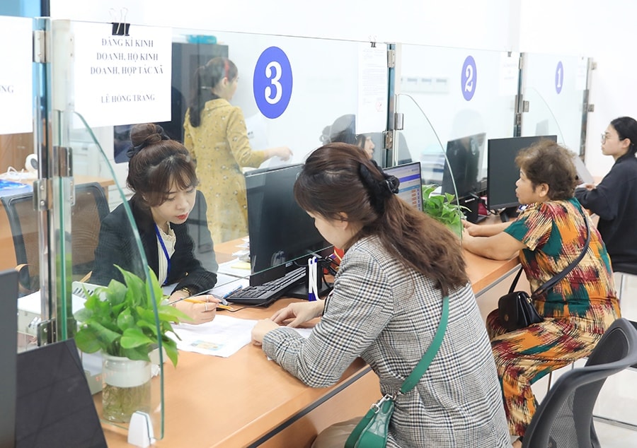 [Podcast] Công dân không phải xuất trình giấy tờ khi giao dịch hành chính
