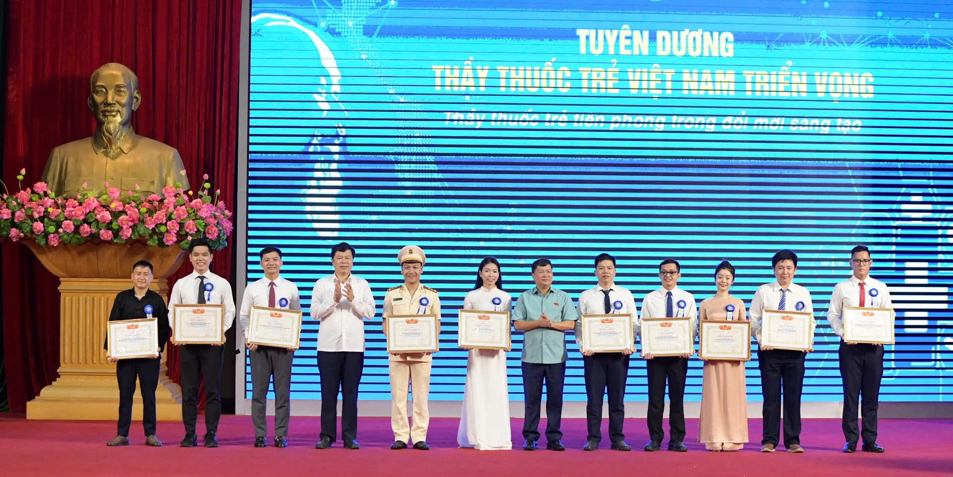trien-vong.jpg