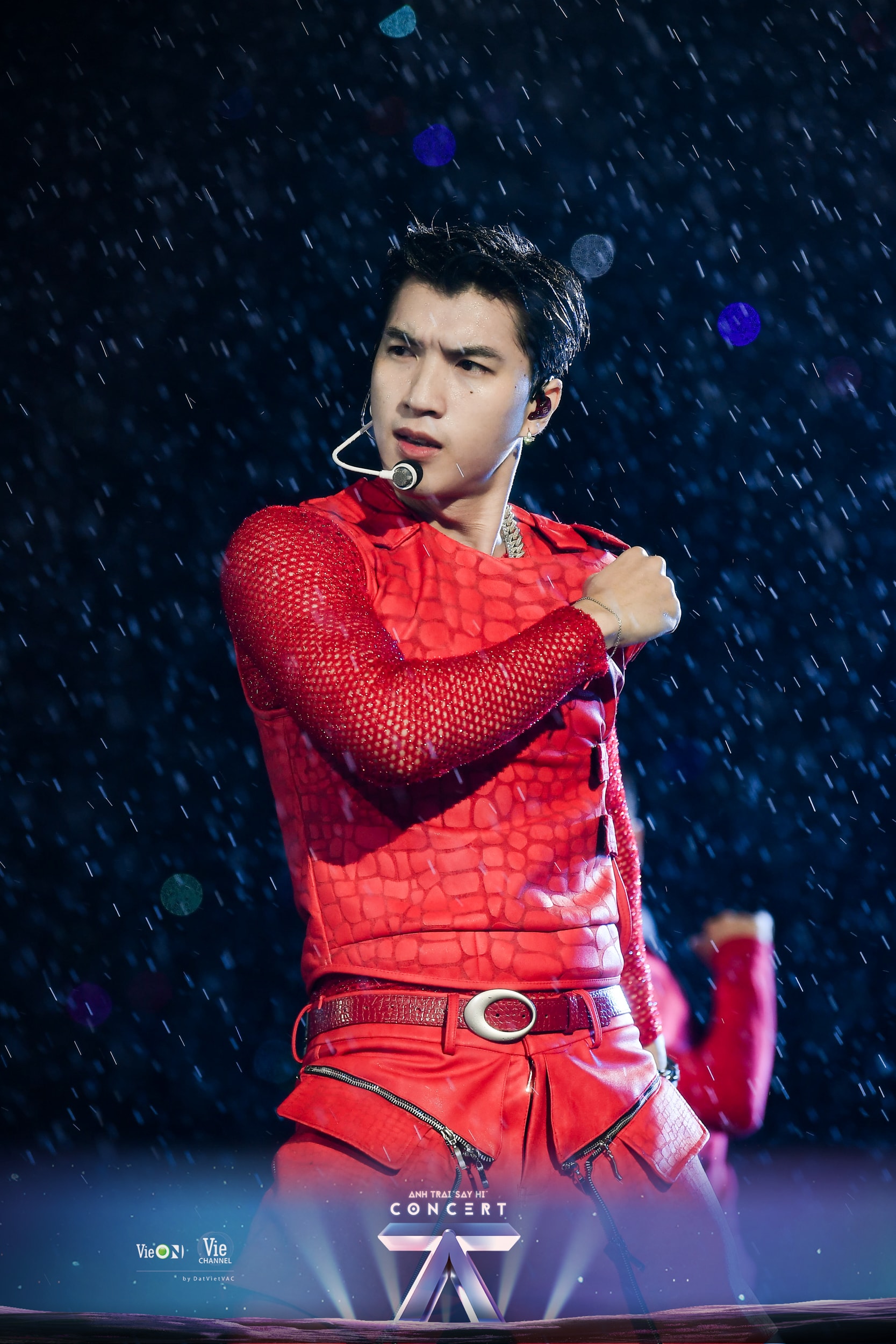 anh-trai-_say-hi_-concert-dem-6-nuoc-mat-ca-sau-3.jpg