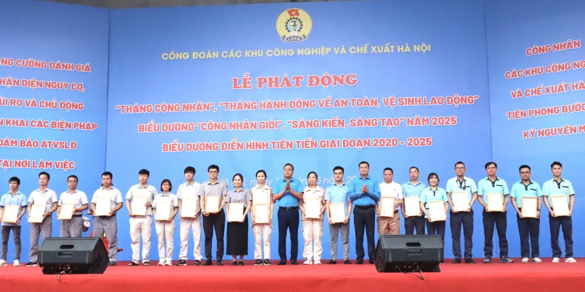 Công đoàn các KCN&CX Hà Nội biểu dương Công nhân giỏi, sáng kiến sáng tạo và điển hình tiên tiến