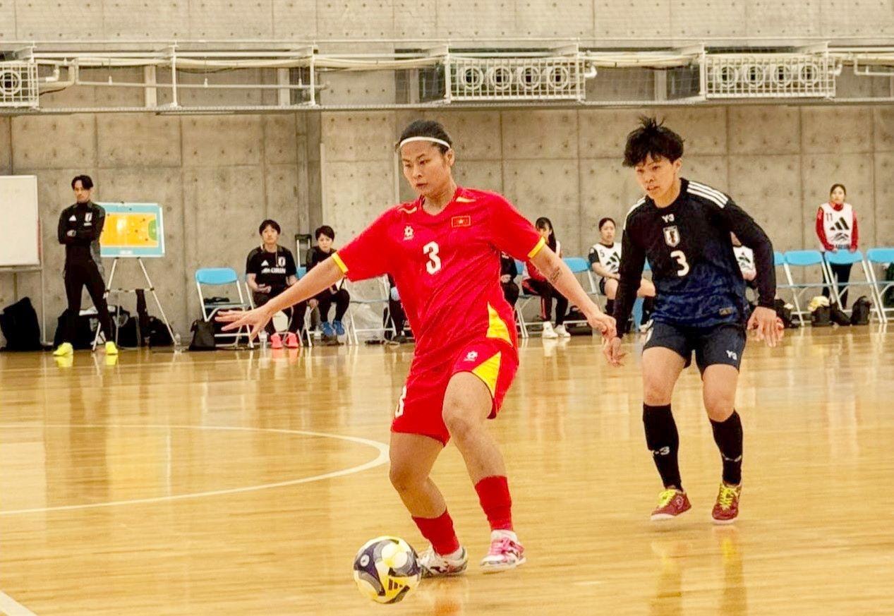 Đội tuyển nữ futsal Việt Nam (áo đỏ) chia tay giấc mơ World Cup. Ảnh AFC