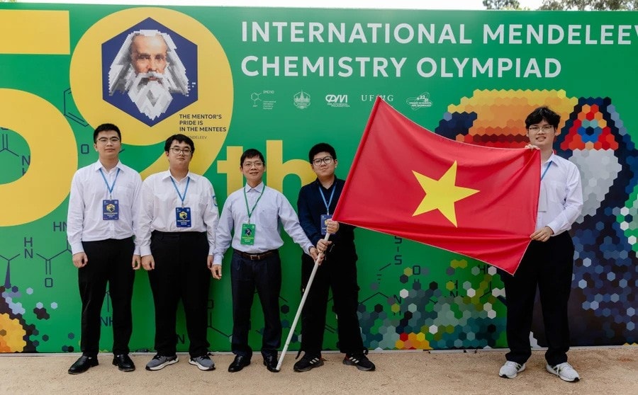 Đội tuyển Việt Nam tham dự Olympic Hóa học quốc tế Mendeleev năm 2025.