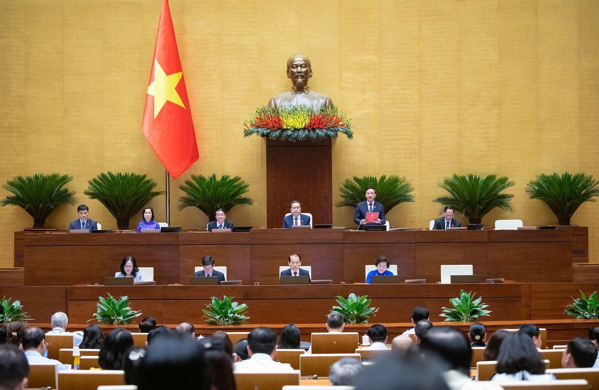 thao-luan1.jpg