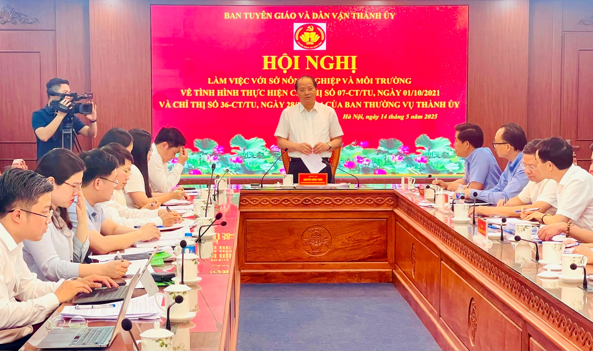 Trưởng ban Tuyên giáo và Dân vận Thành ủy Nguyễn Doãn Toản phát biểu kết luận. Ảnh: Hương Ly 