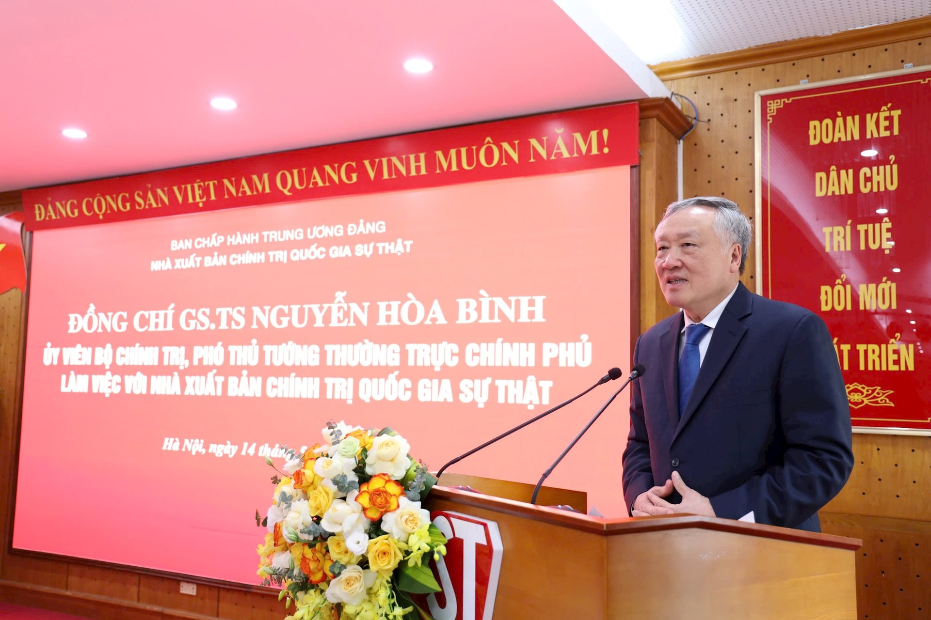 pho-thu-tuong-tt-phat-bieu.jpg