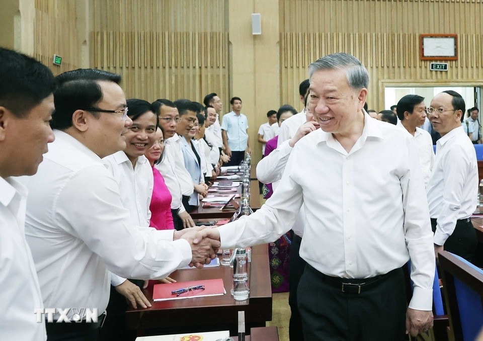 tong-bi-thu-to-lam-nghe-an1.jpg