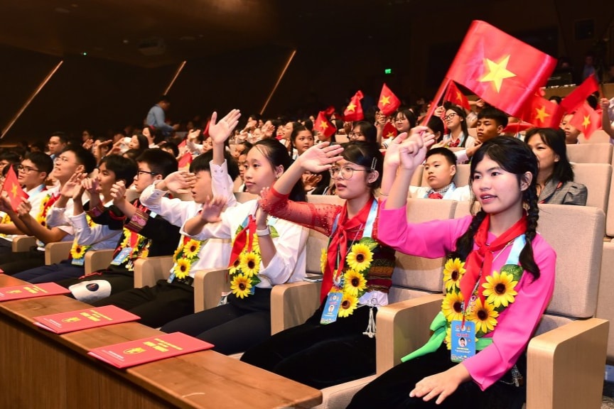 Các em thiếu nhi tiêu biểu tại lễ tuyên dương