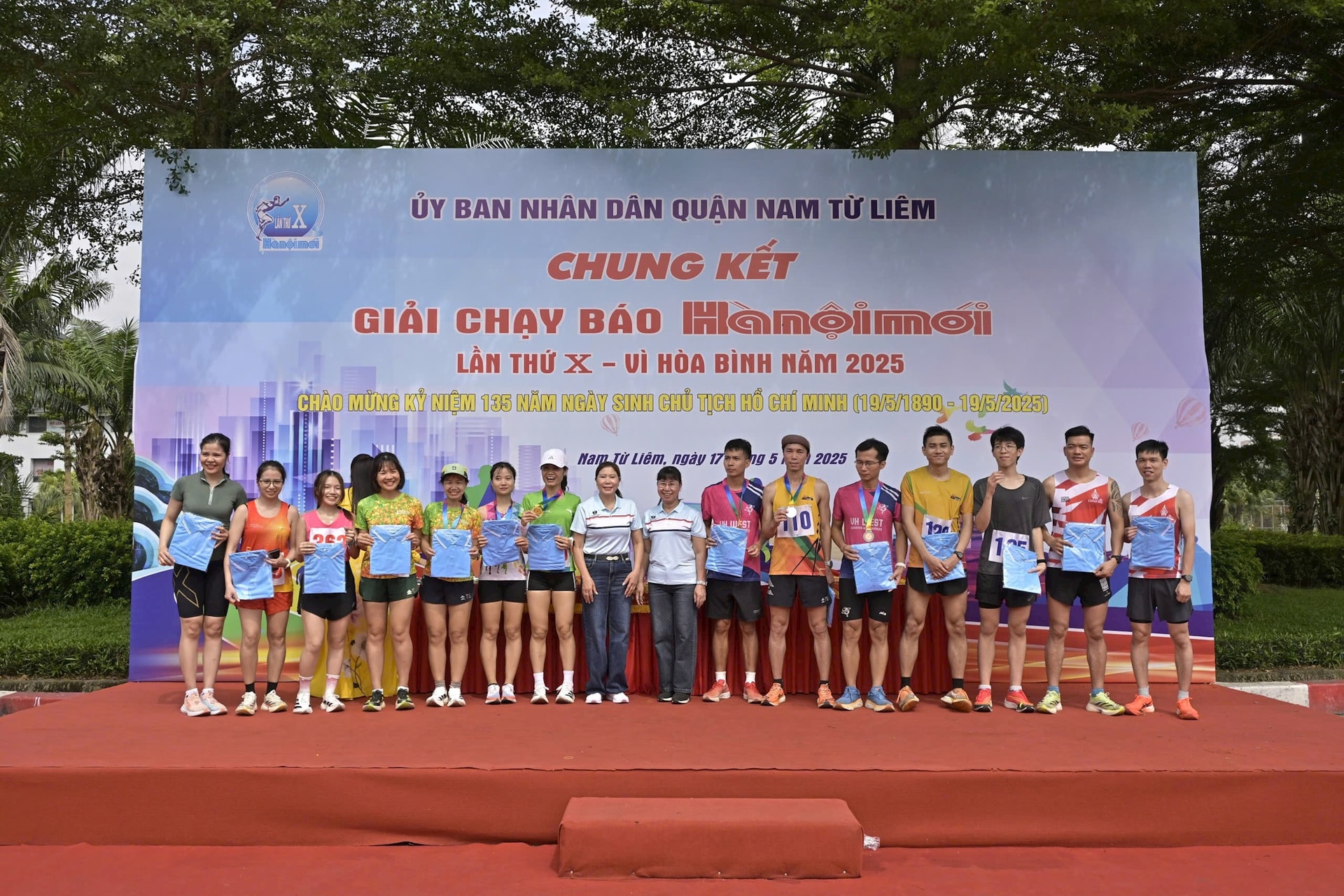 17-trao-giai4.jpg