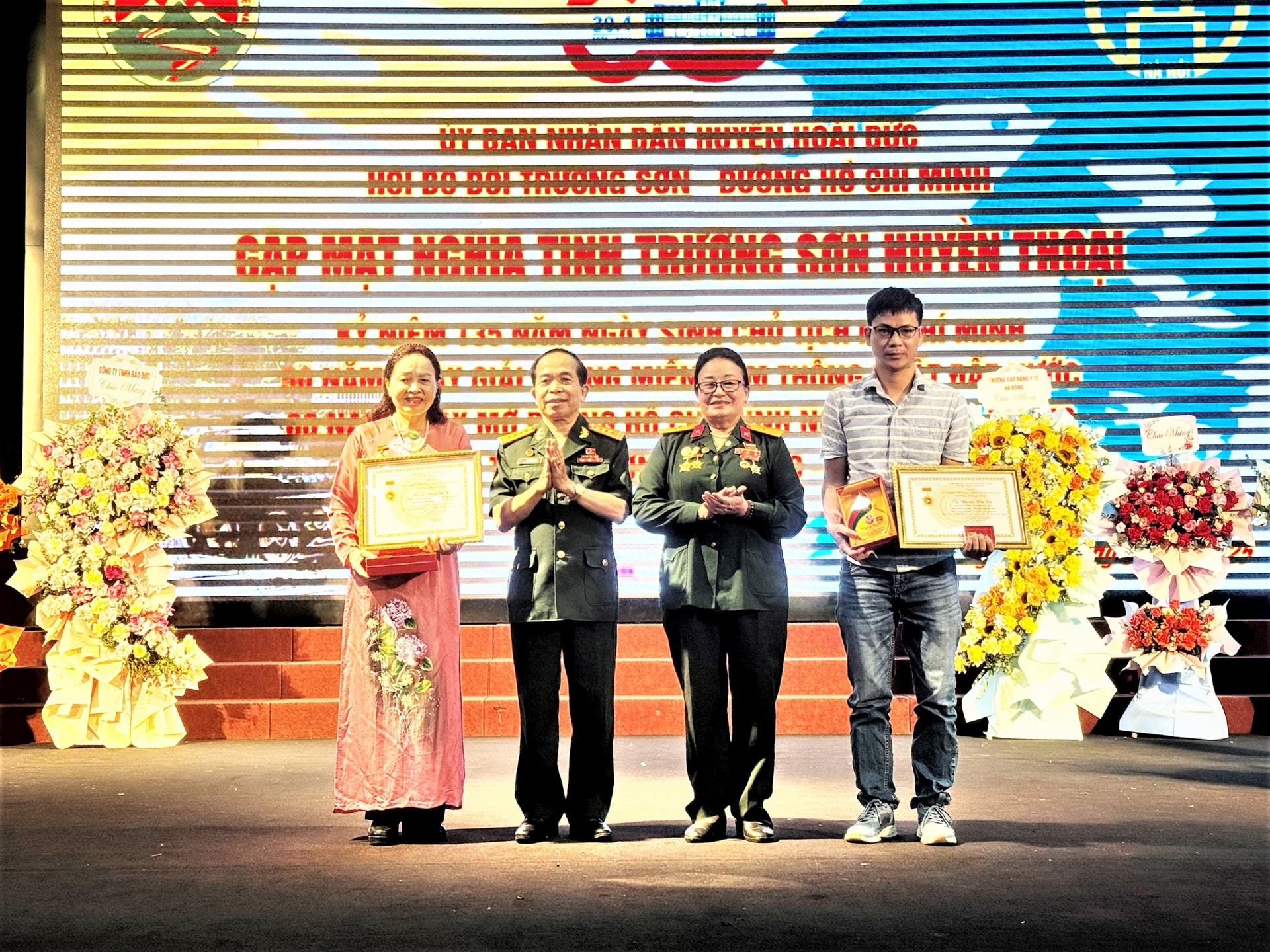 tang-knc-tu.jpg