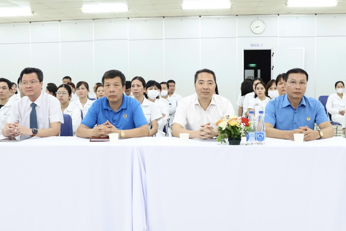 TRỰC TUYẾN HÌNH ẢNH: Đối thoại những điểm mới về bảo hiểm xã hội và an toàn vệ sinh lao động