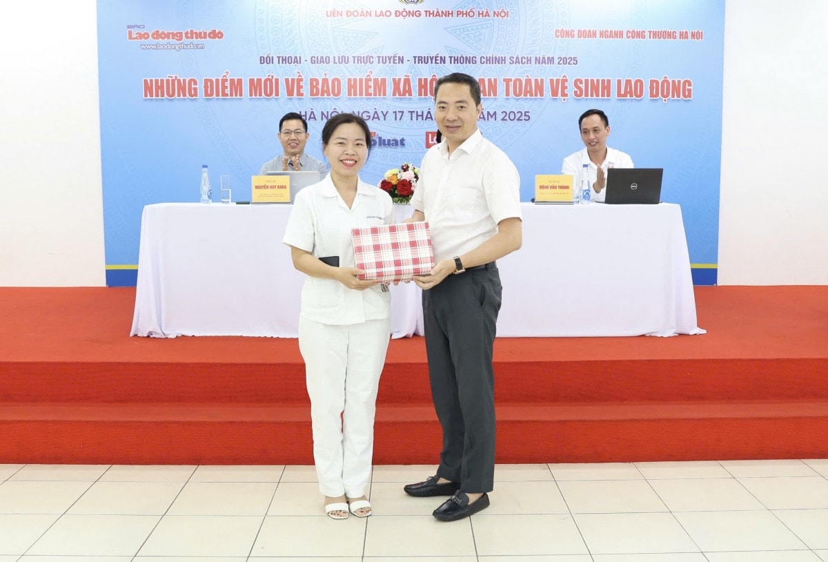 TRỰC TUYẾN HÌNH ẢNH: Đối thoại những điểm mới về bảo hiểm xã hội và an toàn vệ sinh lao động