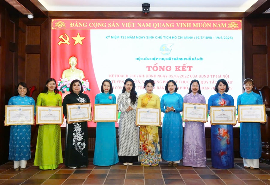 phu-nu.jpg