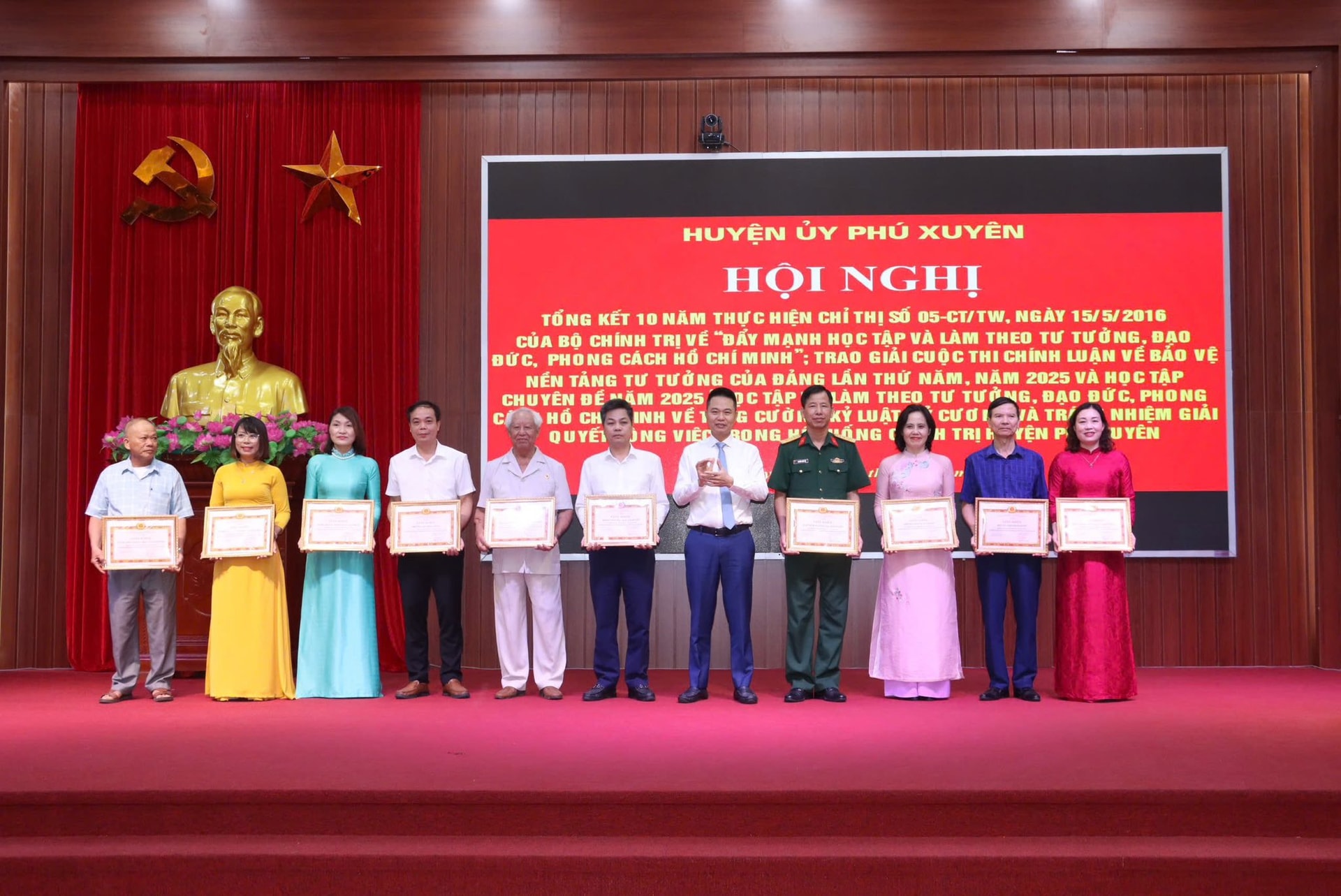 chi-thi-05-px.jpg