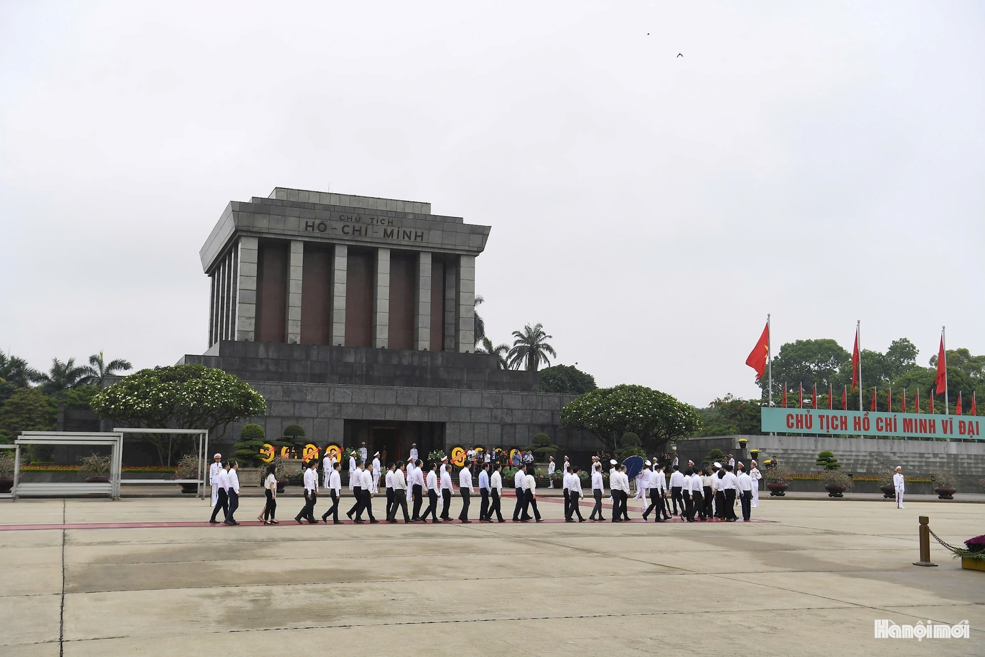 W_khong-co-tieu-de-012.jpg