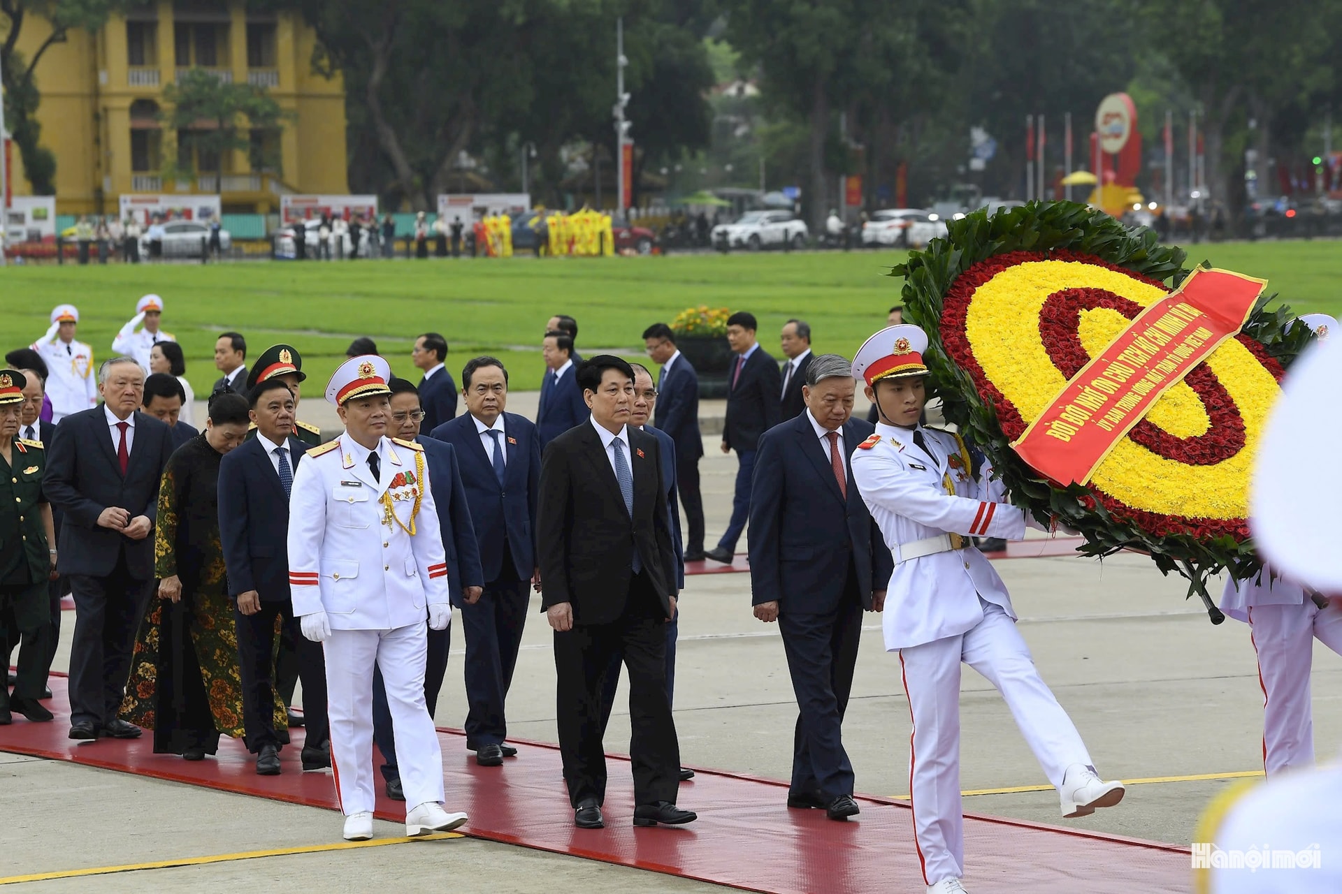 W_khong-co-tieu-de-02.jpg