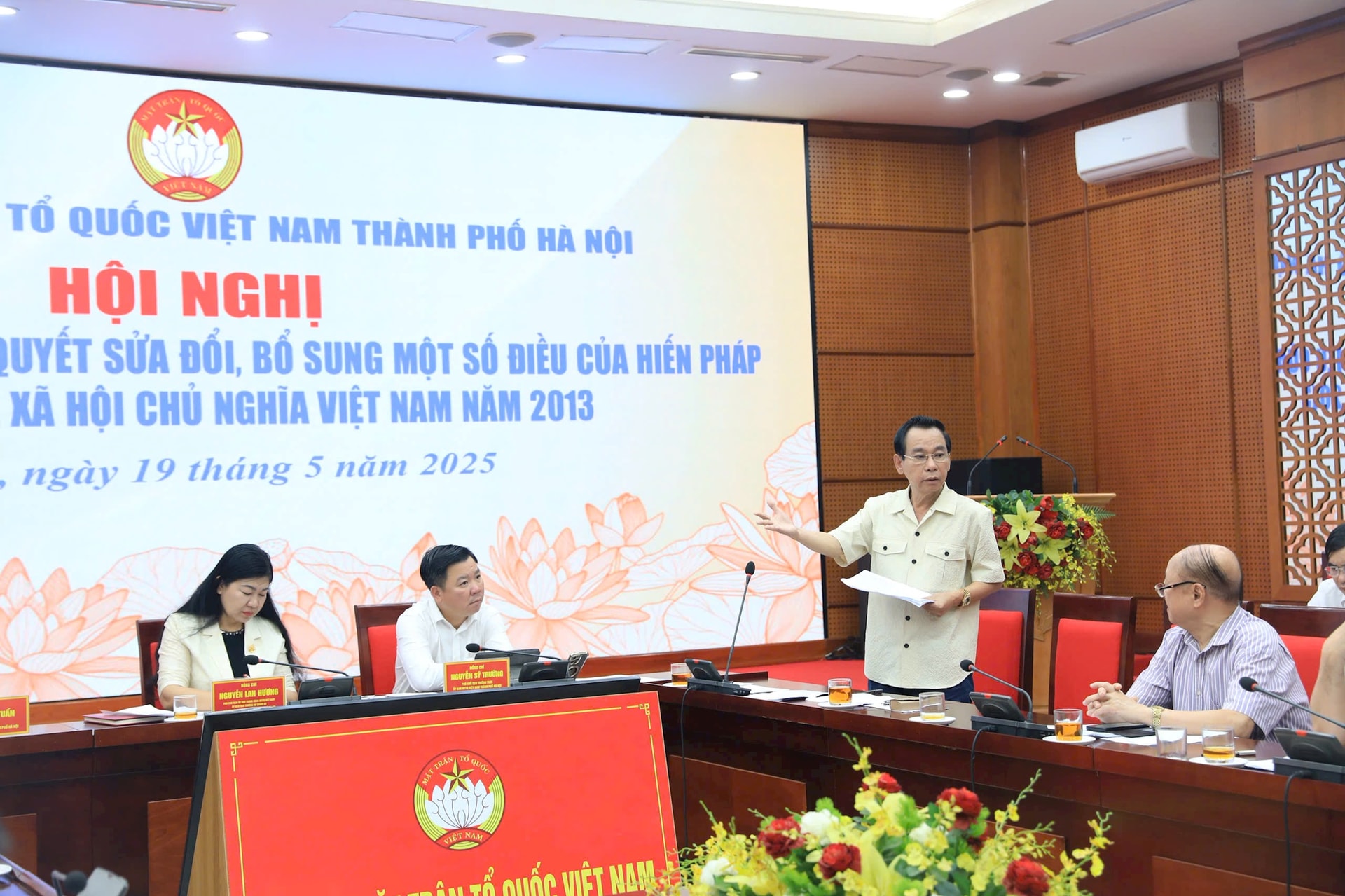 vu-hong-khanh-19-5.jpg