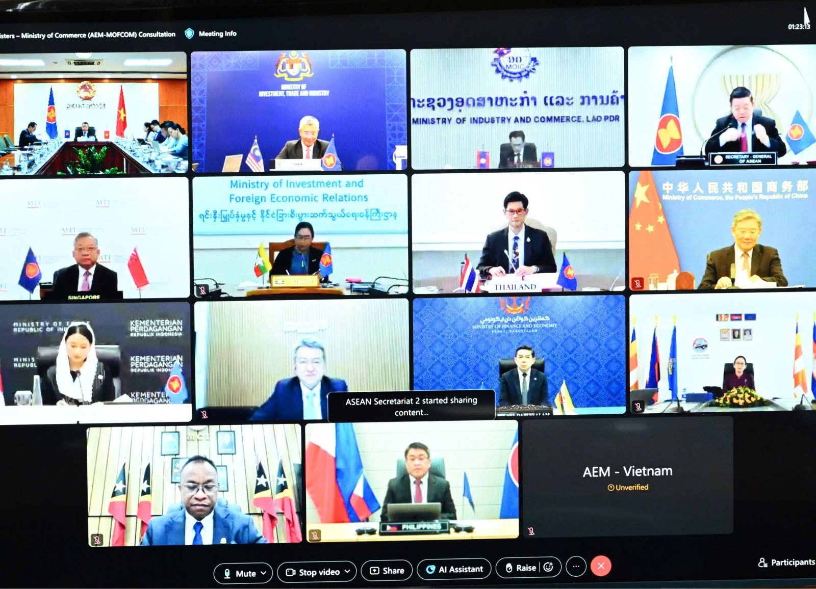 cac-bo-truong-kinh-te-asean-ban-cach-vuot-bat-on-kinh-te.jpg