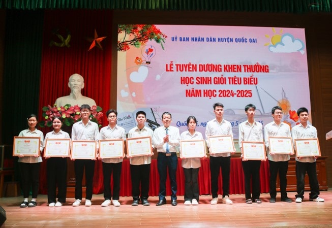 3-quoc-oai.jpg
