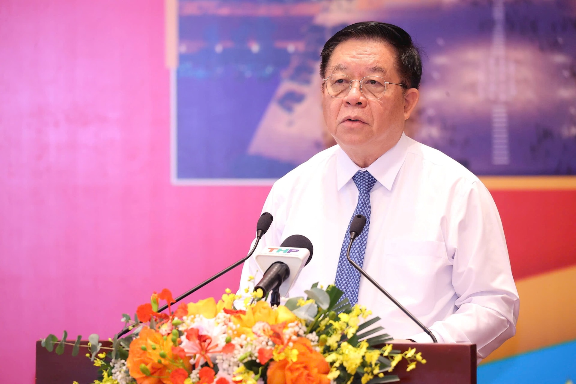 Trưởng Ban Tuyên giáo và Dân vận Trung ương Nguyễn Trọng Nghĩa phát biểu chỉ đạo. Ảnh: Hương Ly 