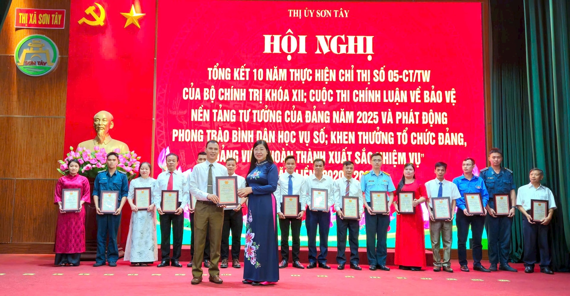 son-tay-khen.jpg