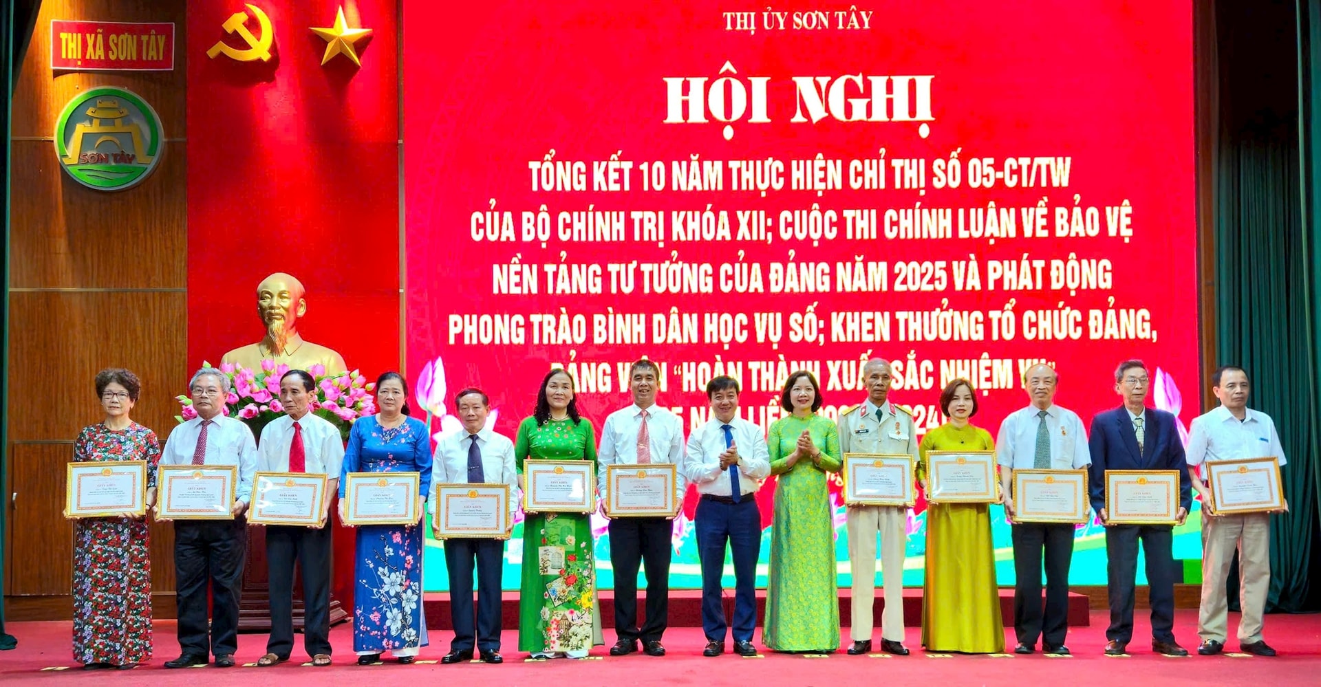 son-tay-khen0.jpg