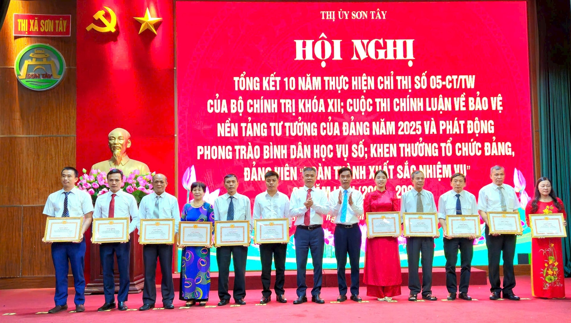 son-tay-khen1.jpg