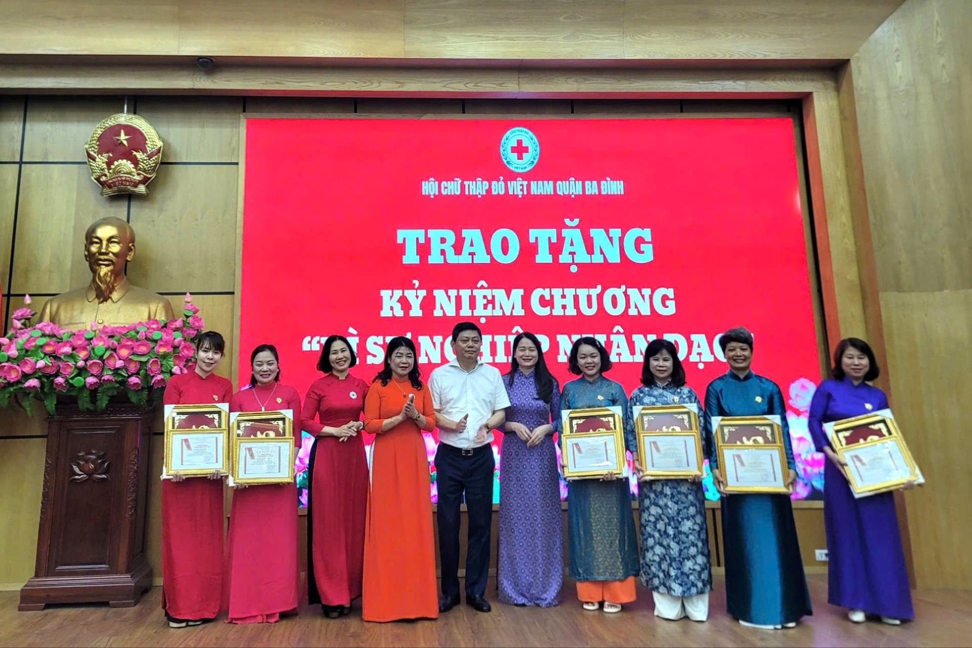 three-dinh3.jpg