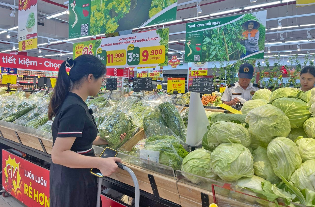 スーパーマーケットで野菜を梱包するために使われるビニール袋。-anh-thu-trang.jpg