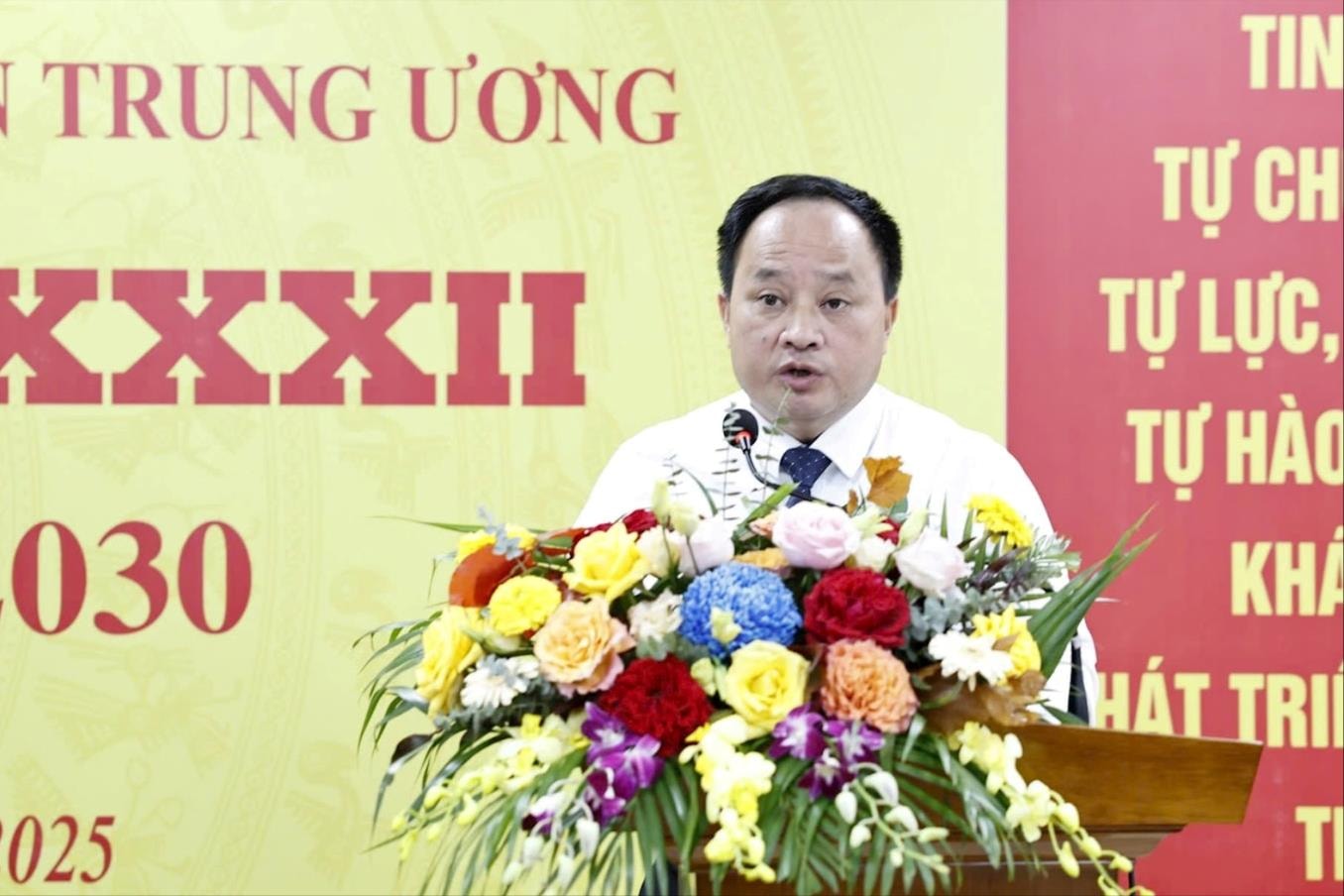 ongthang.jpg
