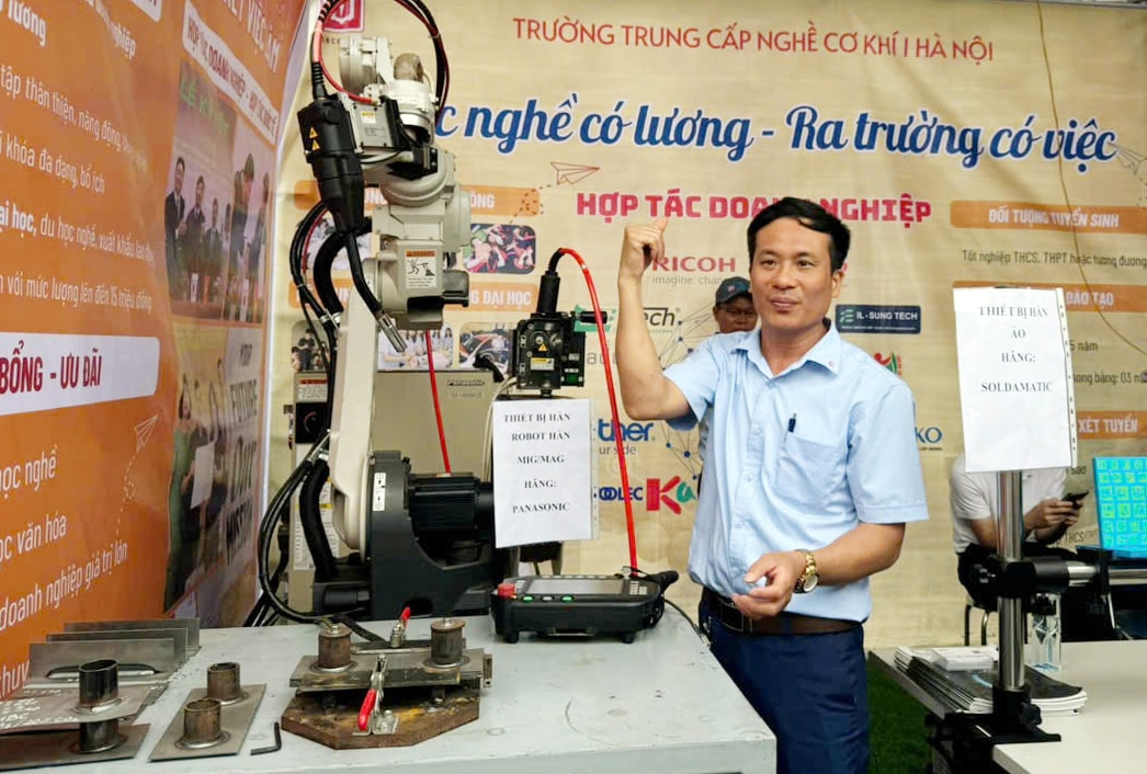 co-khi-1-thay-giao1.jpg