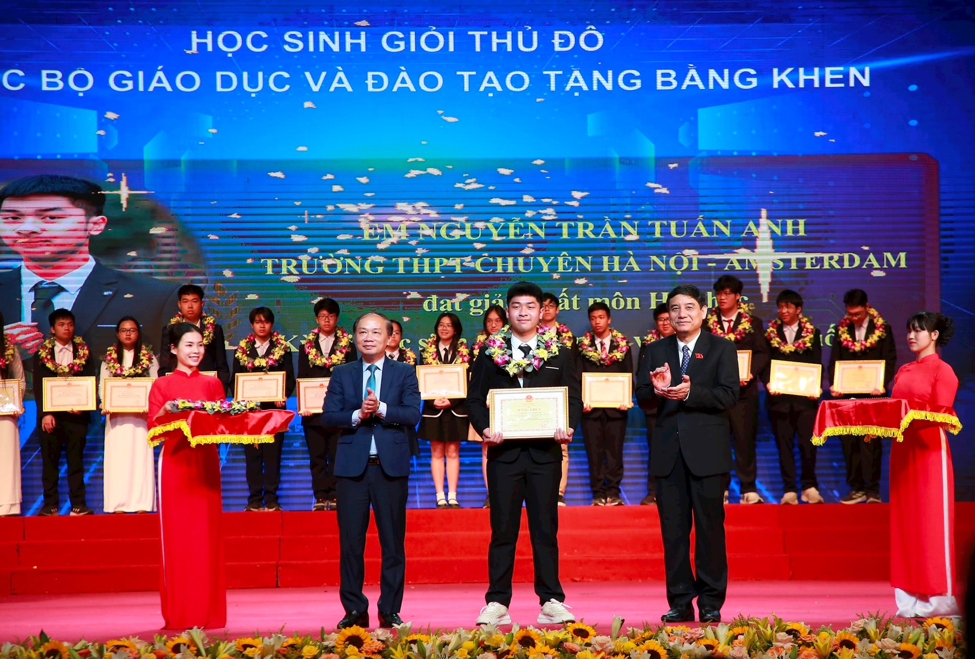 2305-tuyen-duong-hsg9-khen-thuong-1.jpg