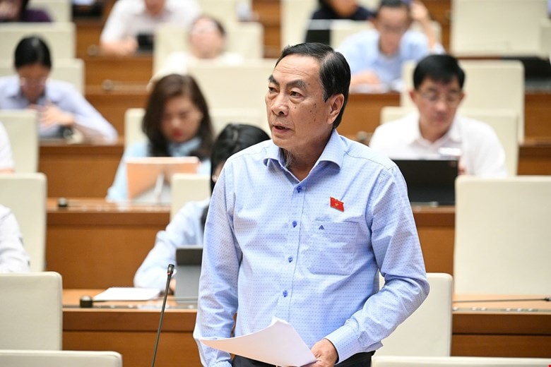 ฟาม-วัน-ฮัว.jpg