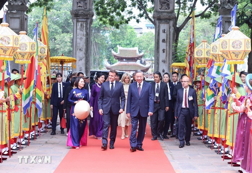 tong-bi-thu-to-lam-phap-1.jpg