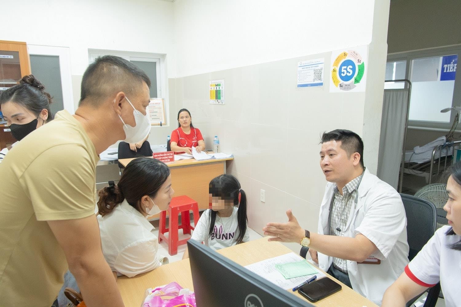 27-5-trai-tim-cho-em-2.jpg