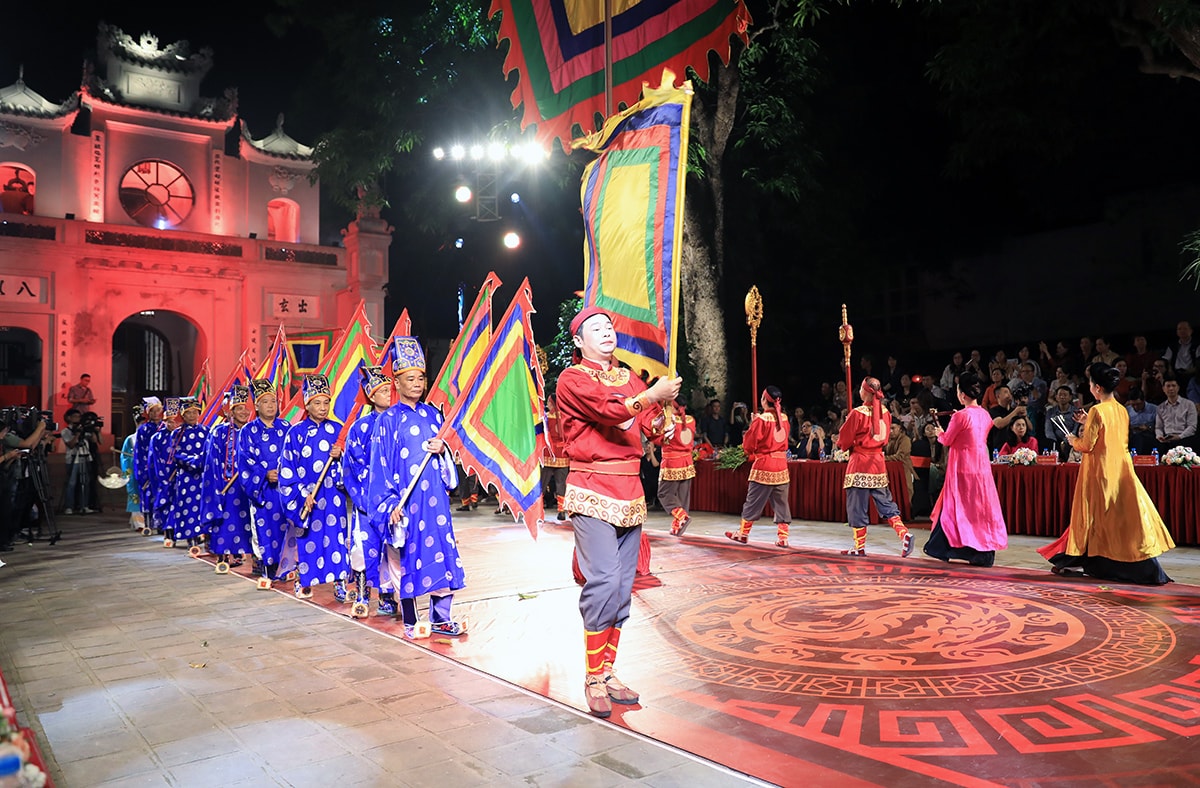 W_tour-tieng-chuong-tran-vu-1.jpg