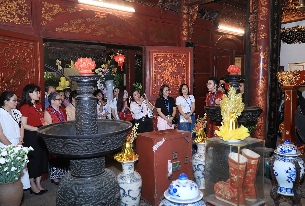 W_tour-tieng-chuong-tran-vu-9.jpg