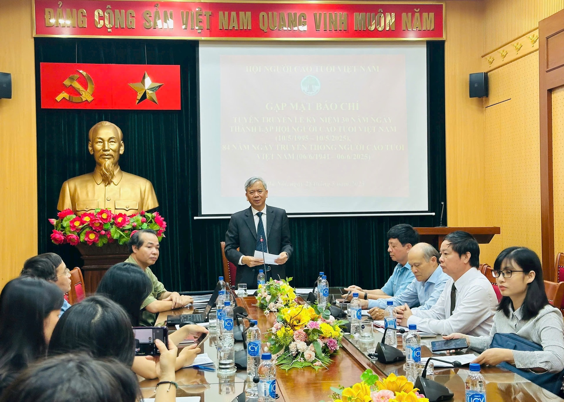 cao-tuoi.jpg