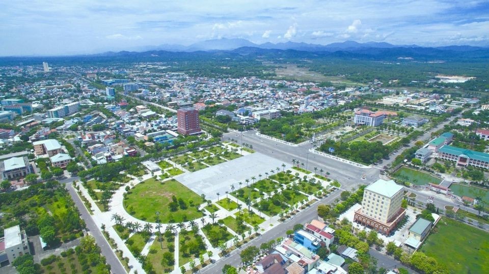 Quảng Nam tiến hành sắp xếp, tổ chức lại tổng số 741 đơn vị sự nghiệp công lập cấp huyện. Quảng Nam tiến hành sắp xếp, tổ chức lại tổng số 741 đơn vị sự nghiệp công lập cấp huyện.